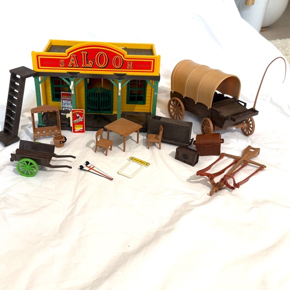 VNTG Playmobil Saloon and Covered Wagon Set - Picture 4 of 16